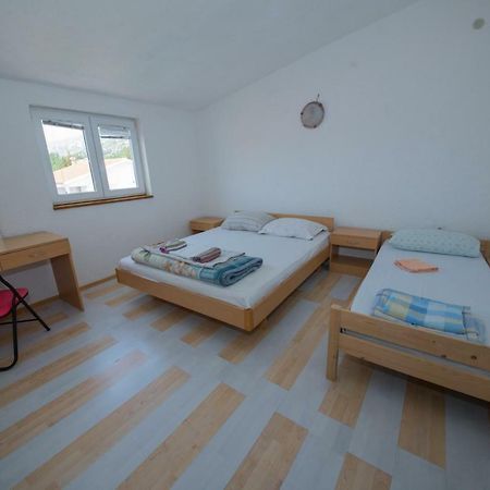 Apartment Busljeta Starigrad Paklenica Exterior photo