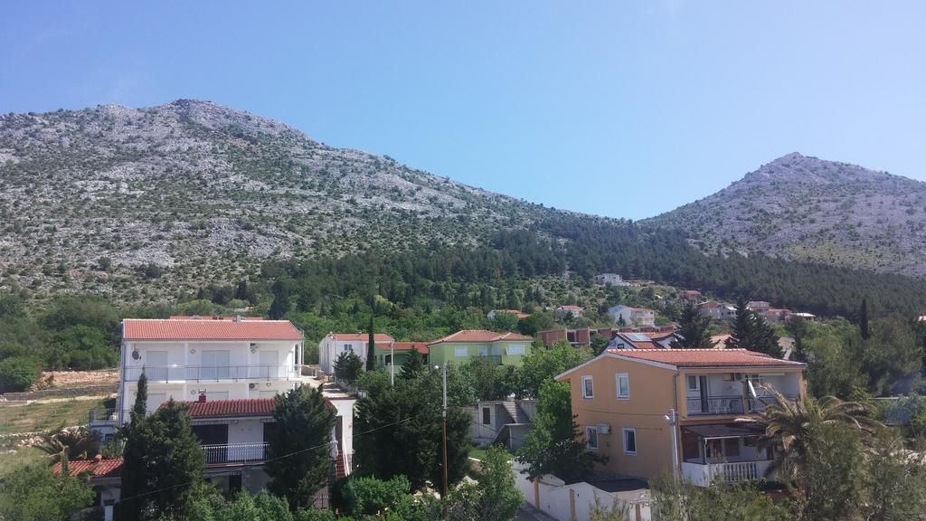 Apartment Busljeta Starigrad Paklenica Exterior photo