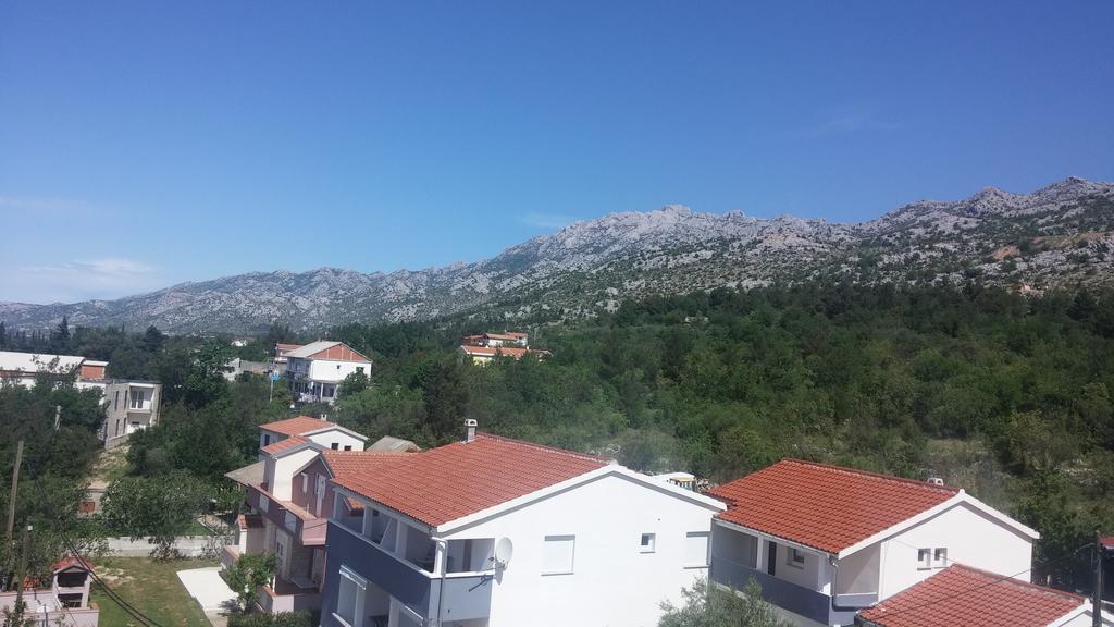 Apartment Busljeta Starigrad Paklenica Exterior photo