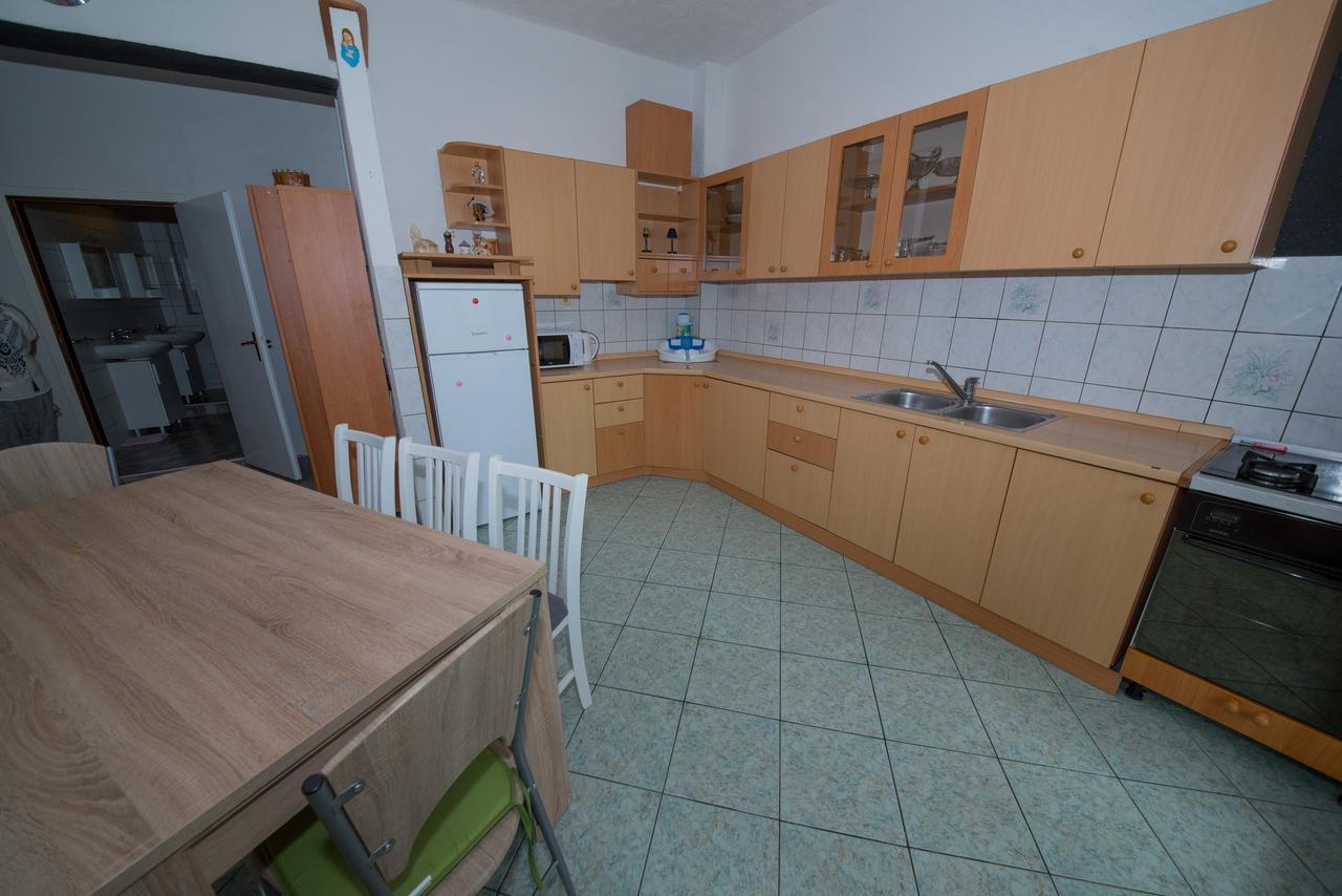 Apartment Busljeta Starigrad Paklenica Exterior photo