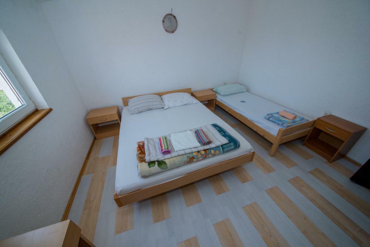Apartment Busljeta Starigrad Paklenica Exterior photo